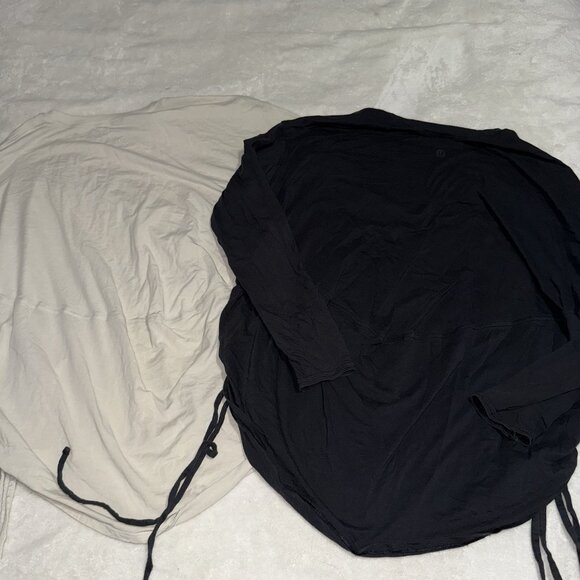 Lot Of 2 Women’s Lululemon White Black Long Sleeve Side Cinch Tie Shirt Size Med - Picture 6 of 8